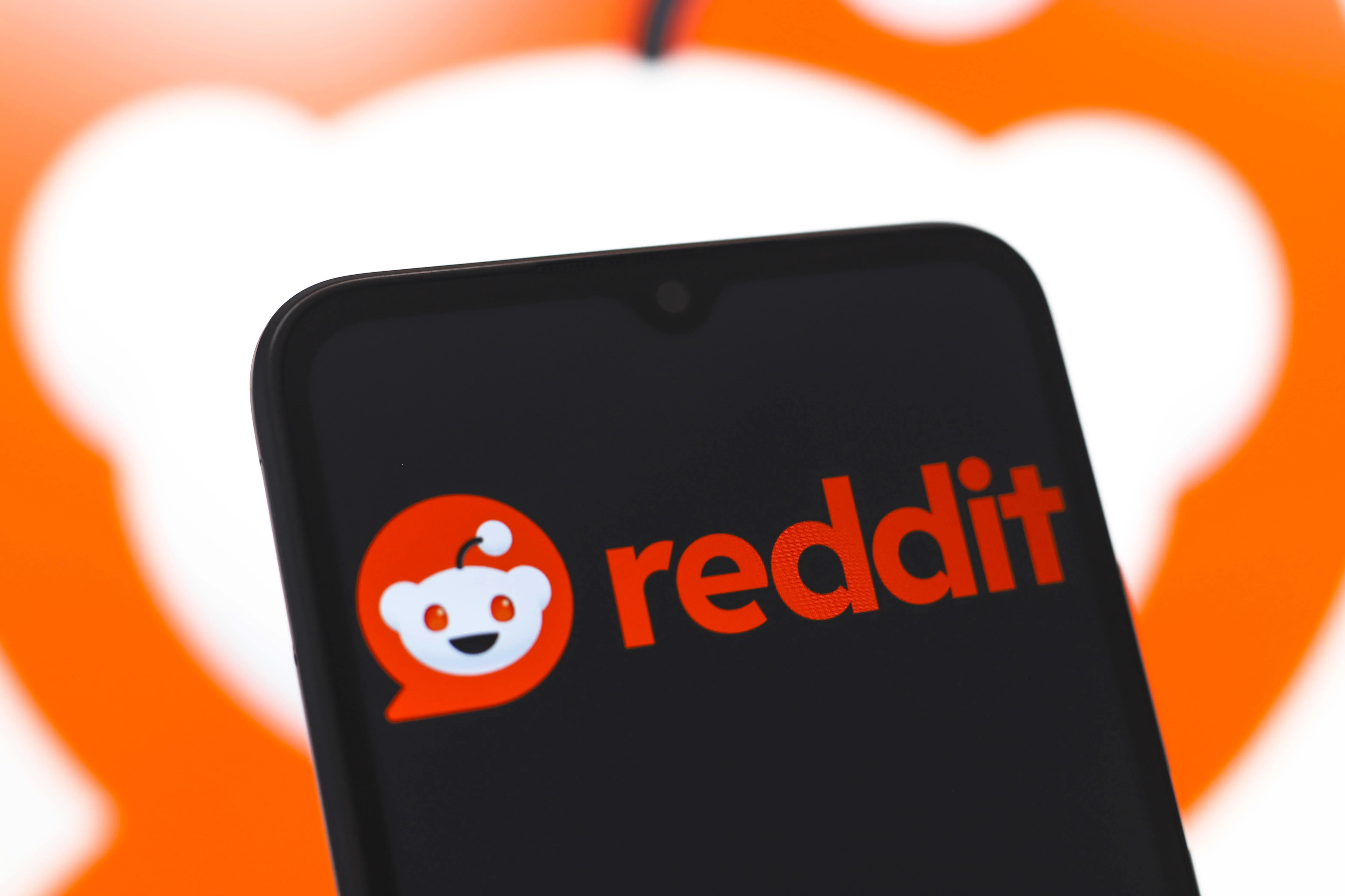 Reddit公司的投资策略得益于强劲的广告收入增长